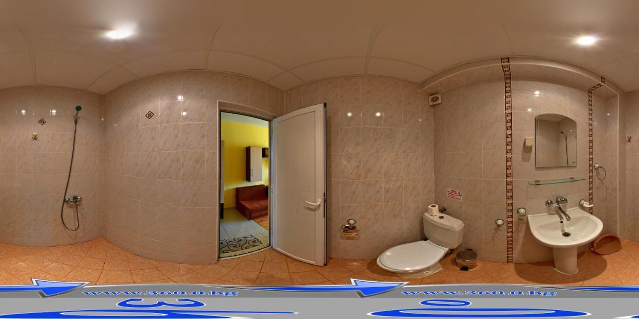 Семеен Хотел Атива - Family Hotel Ativa 洛泽内茨 外观 照片